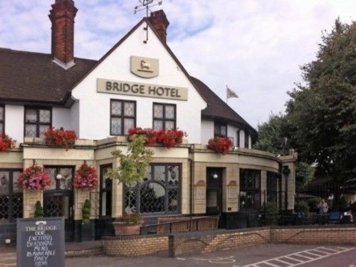 Hotel Bridge